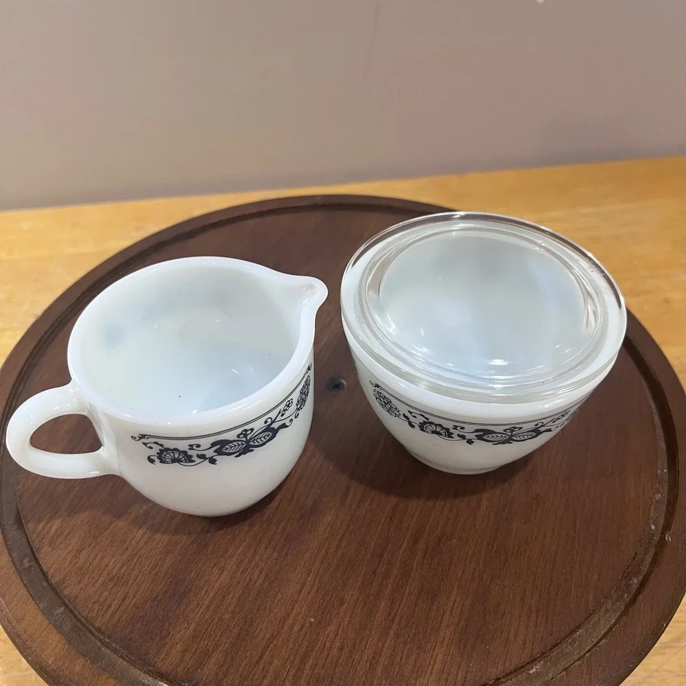 Vtg Pyrex Old Town Blue Onion Milk Glass Creamer and Sugar Bowl Set with Lid 70s